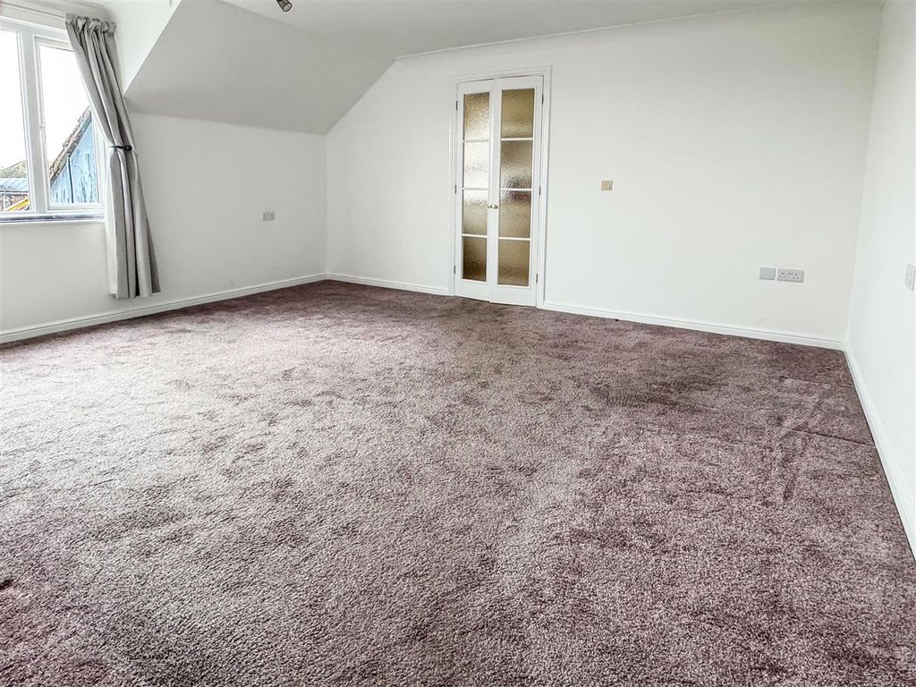 Property photo 2 of 11 Img_2480.Jpg