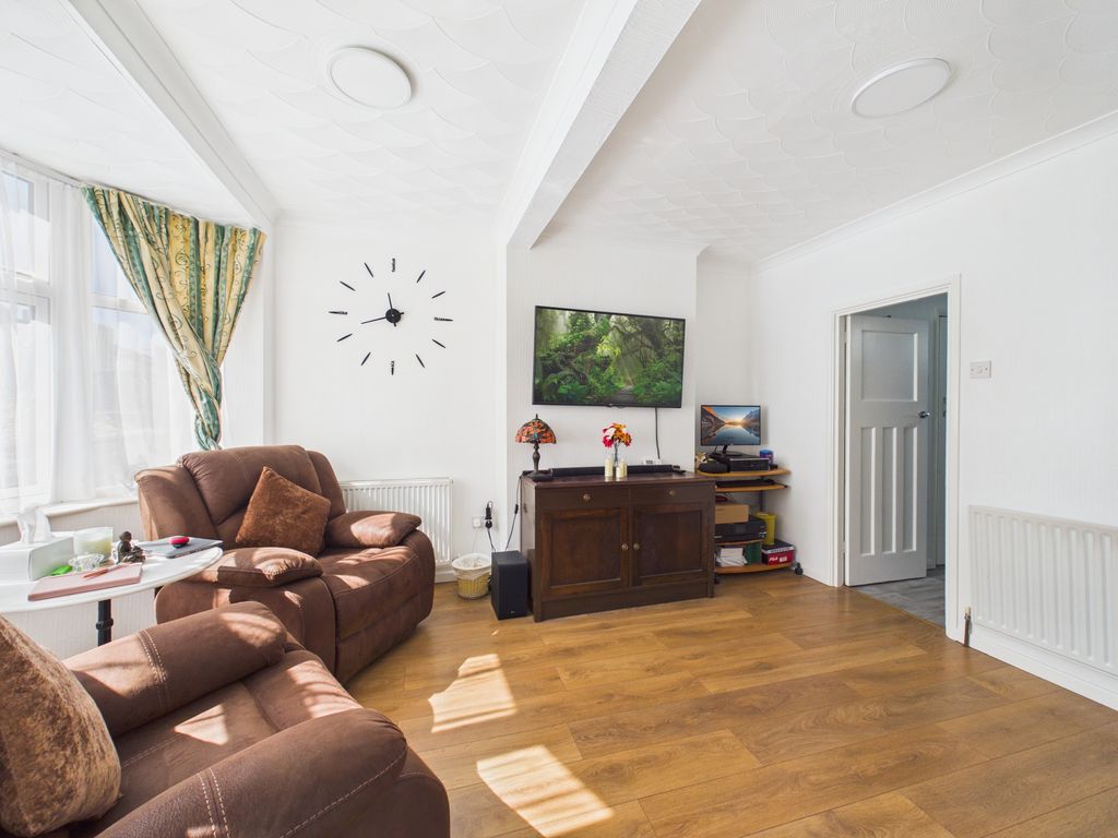 Property photo 3 of 44