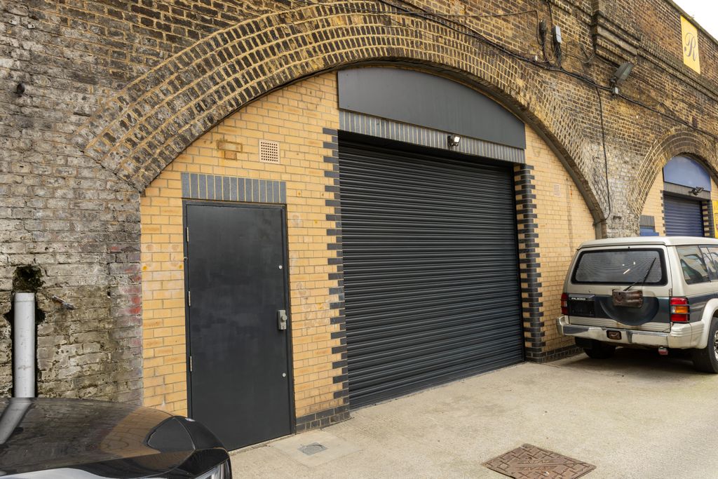 Property photo 3 of 3 Vehicle Access