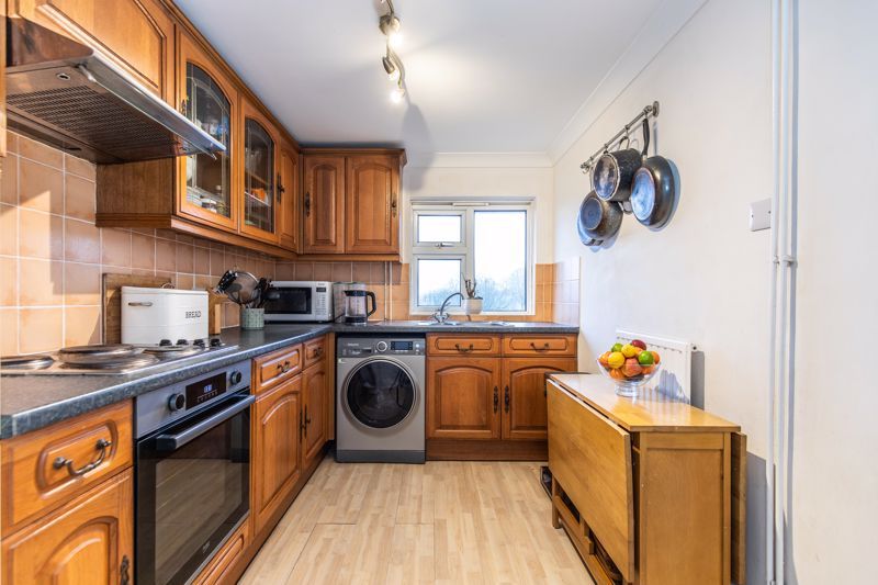 Property photo 3 of 11 Photo 6