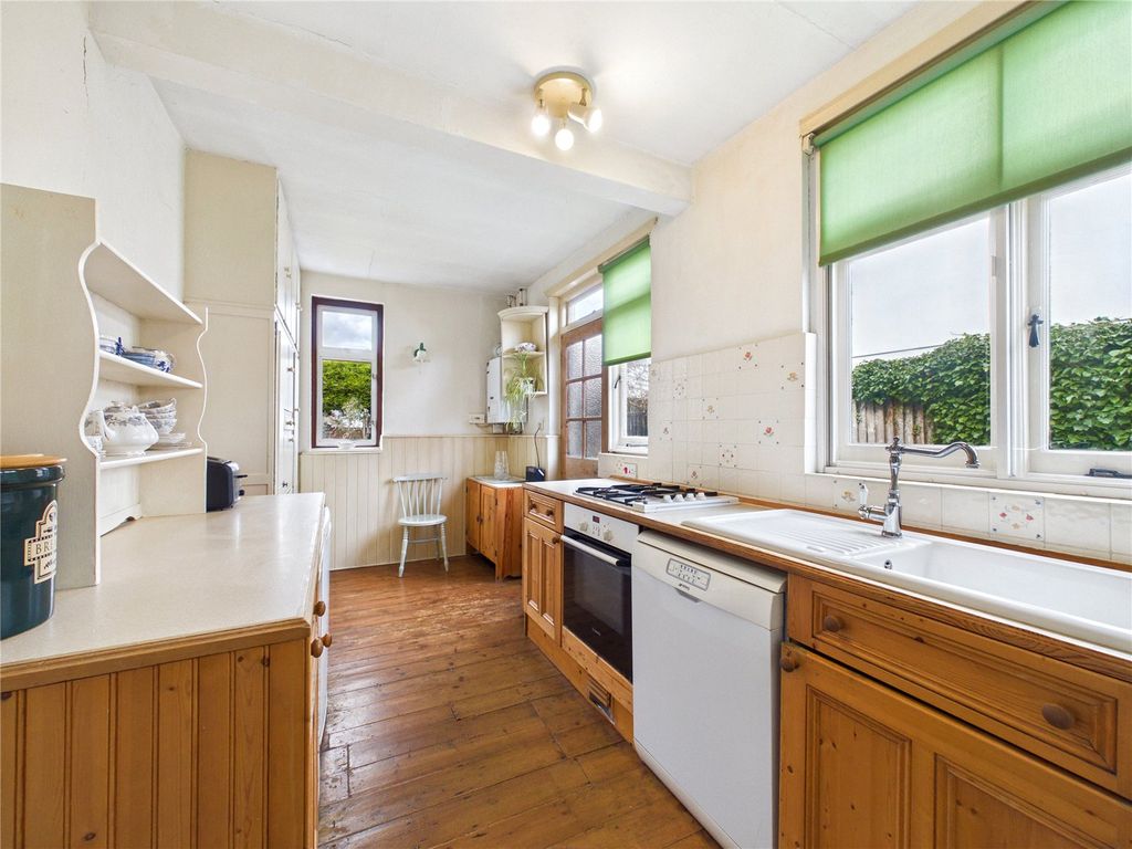 Property photo 2 of 17 Picture No. 11