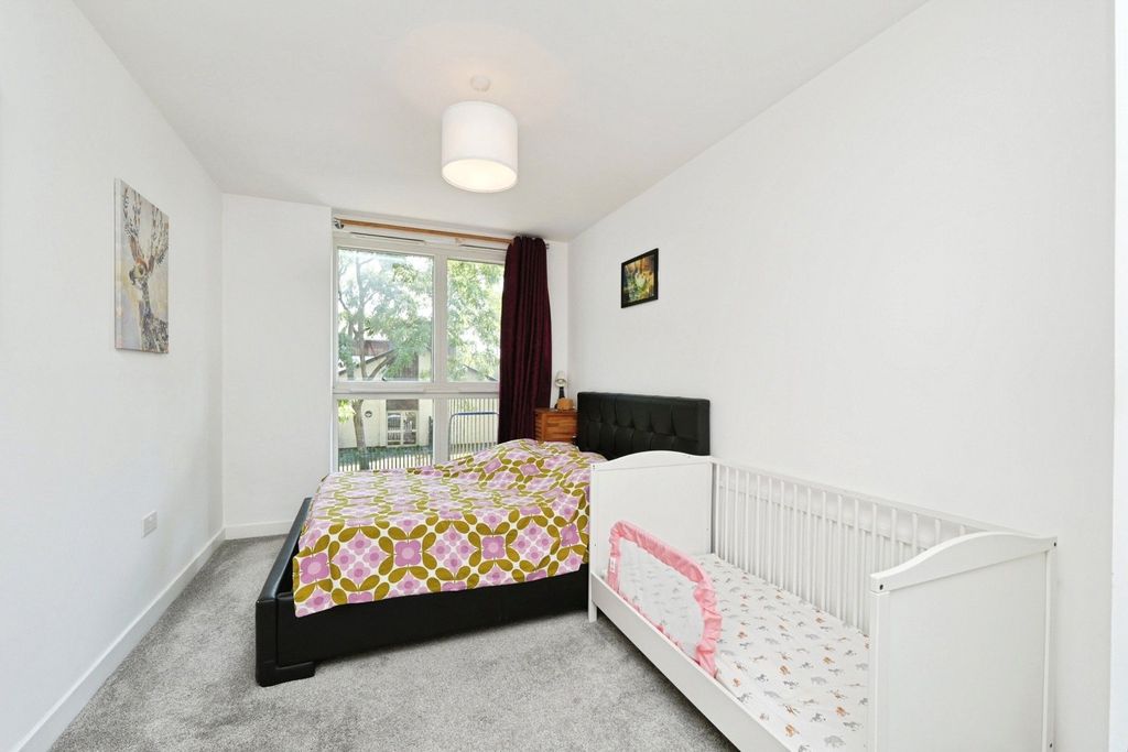 Property photo 3 of 11 Pbox-Img.Jpg