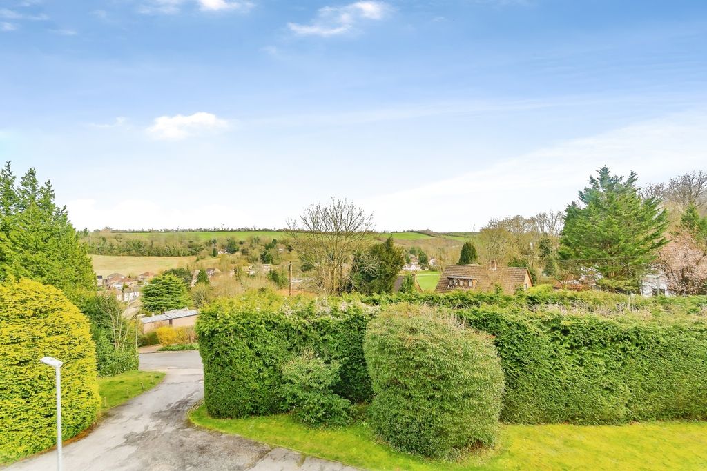 Property photo 3 of 13 Pbox-Img.Jpg