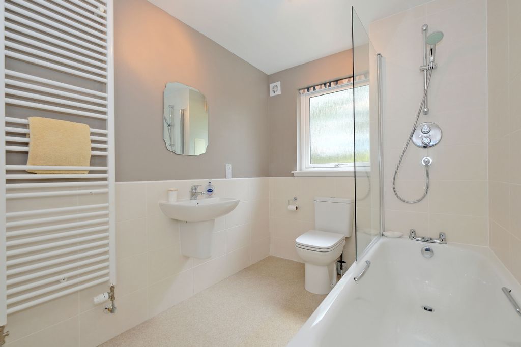 Property photo 3 of 31