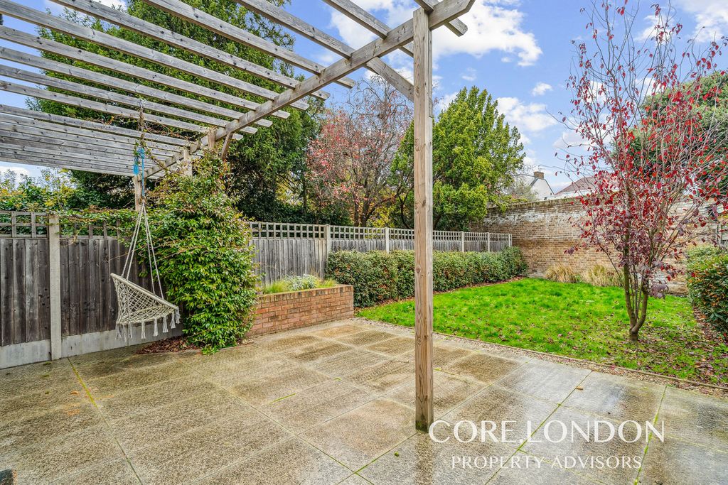 Property photo 3 of 12