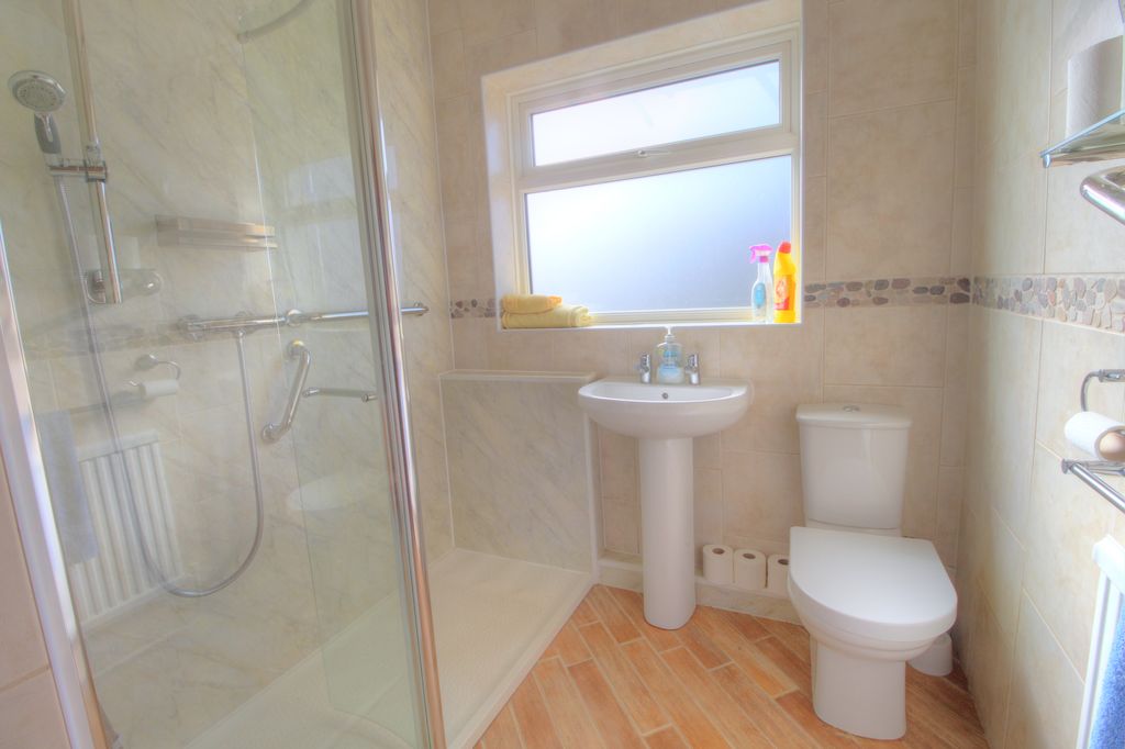 Property photo 3 of 18 Shower Room