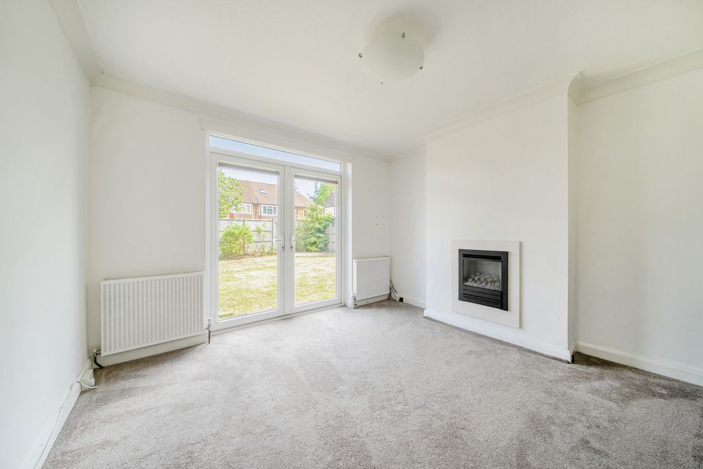 Property photo 3 of 22 1314815-8-685A9Ef...