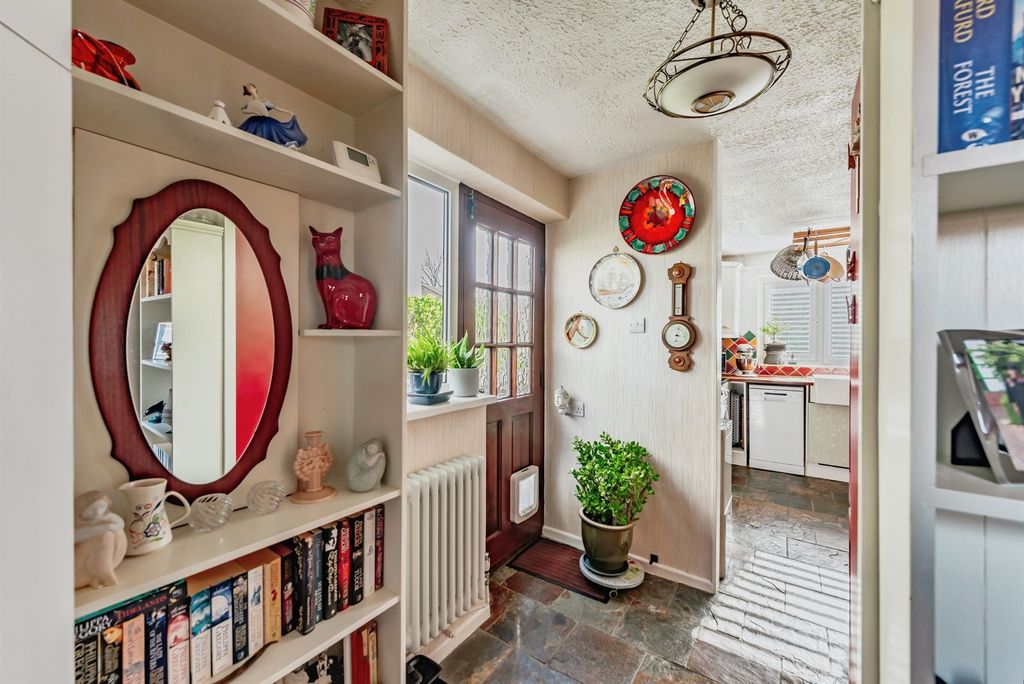 Property photo 2 of 16