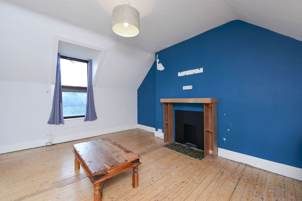 Property photo 3 of 26