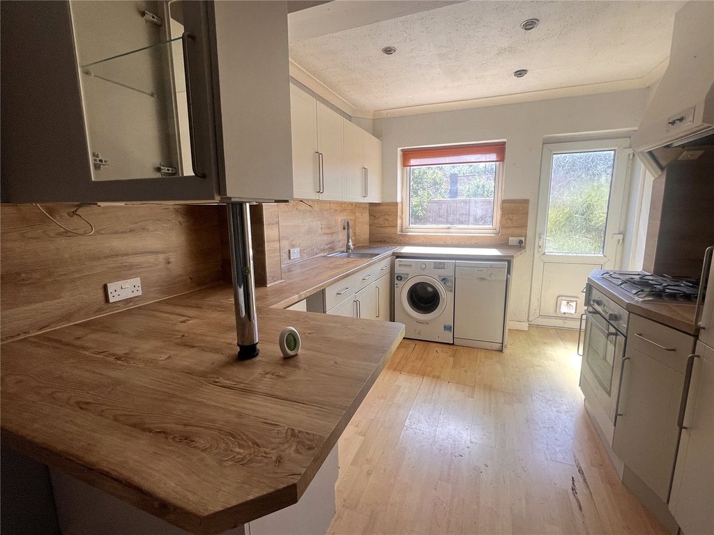 Property photo 2 of 17 Picture No. 21