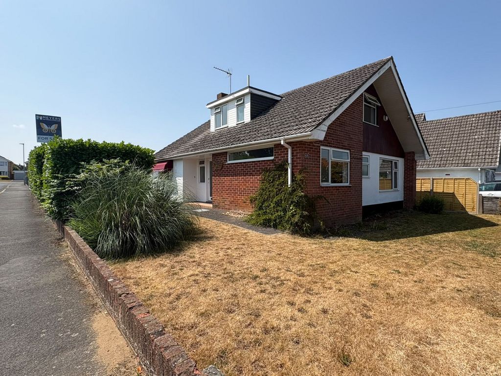 Property photo 2 of 18
