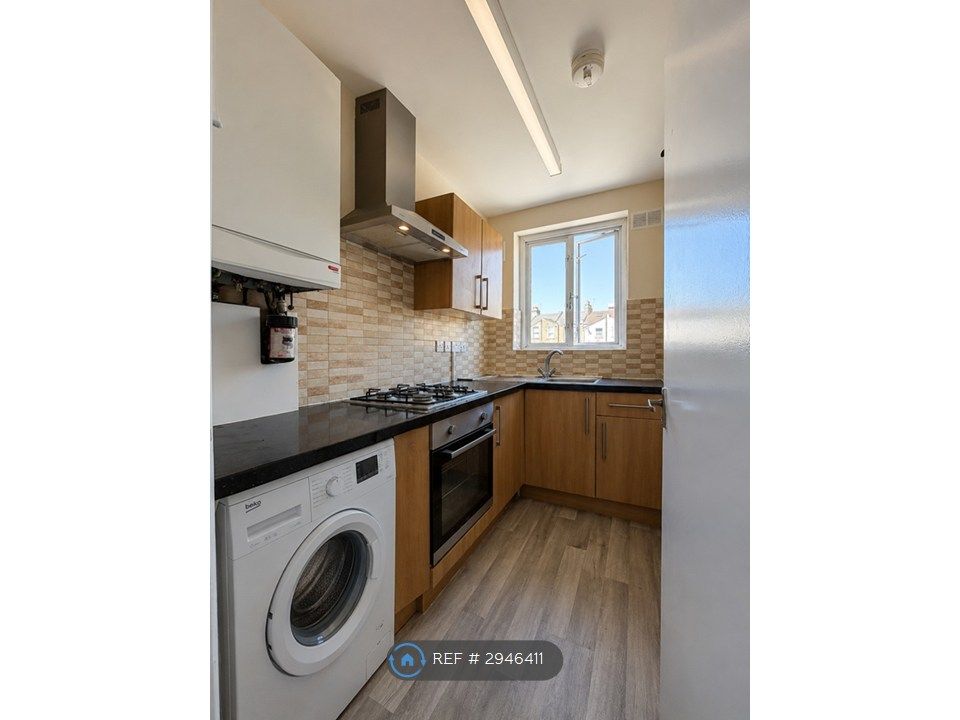 Property photo 2 of 6