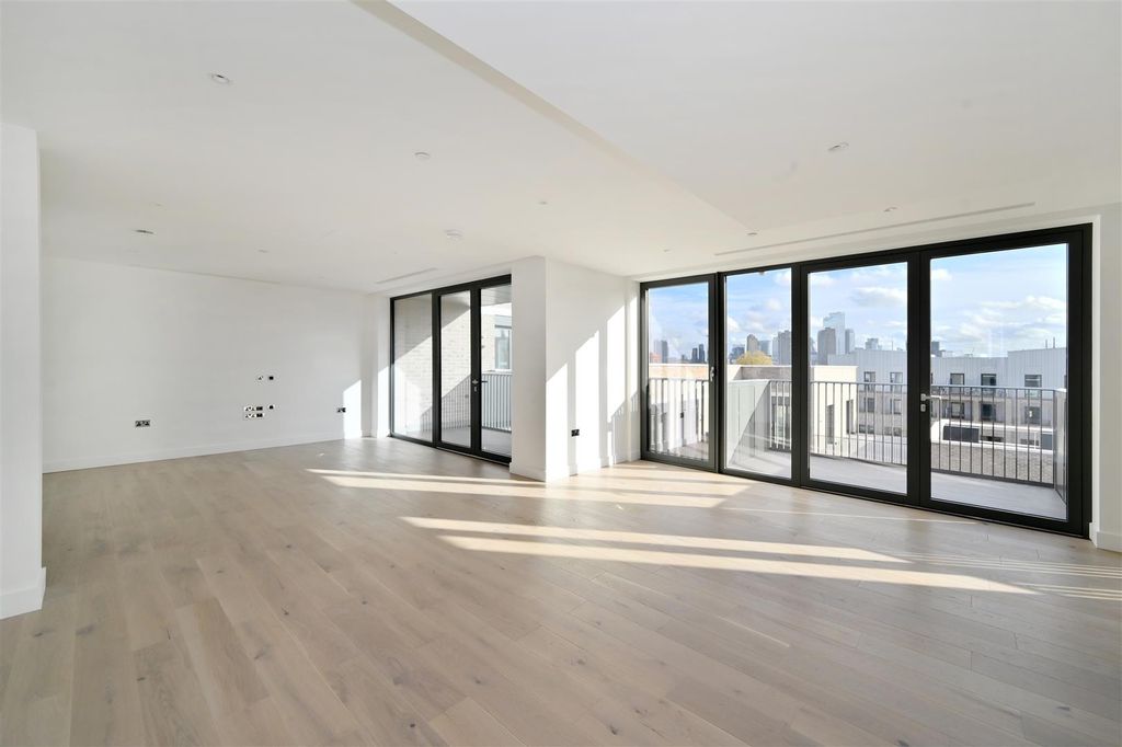 Property photo 2 of 19 20-Penny-House (1).Jpg