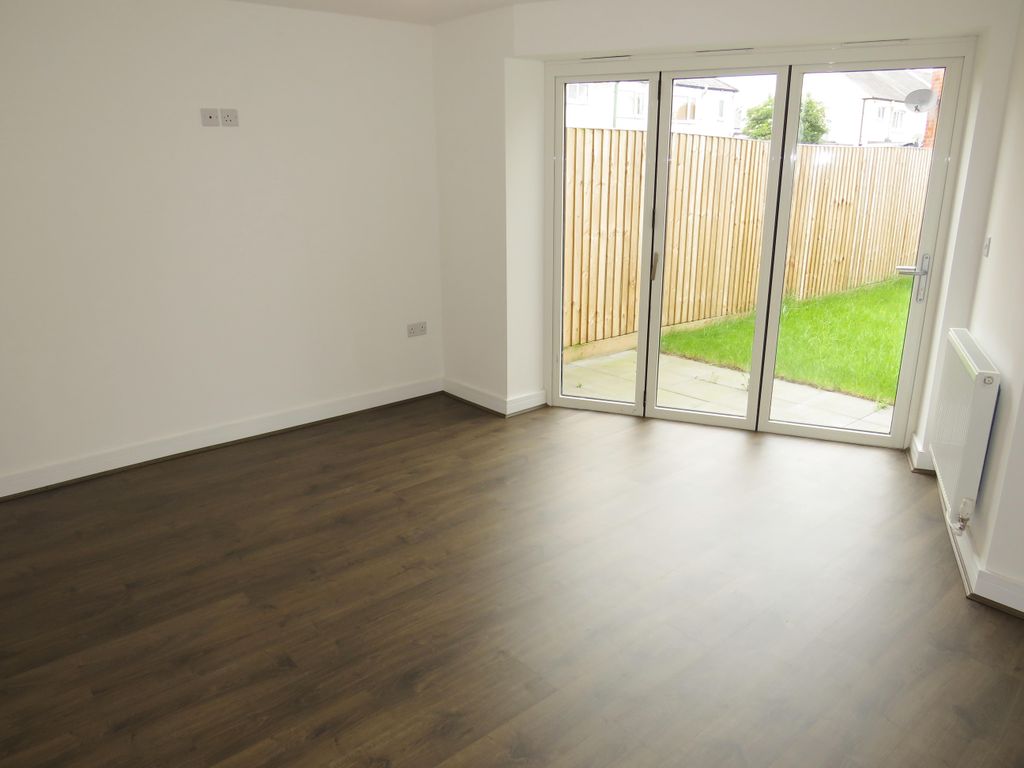 Property photo 2 of 13 Image