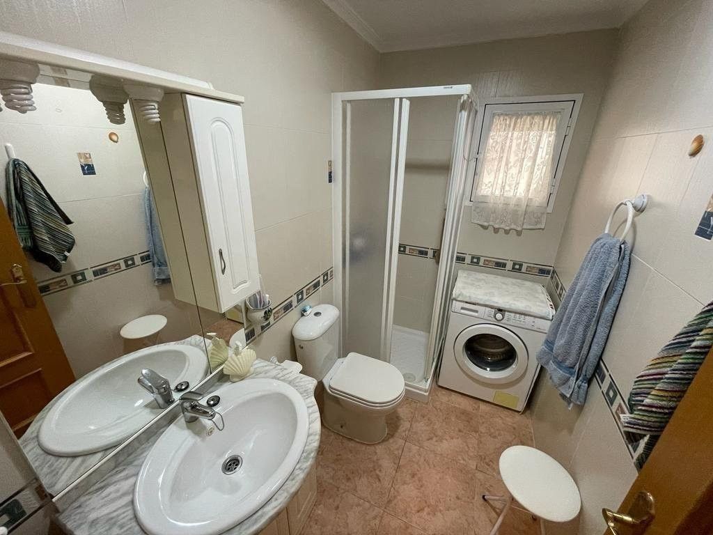 Property photo 3 of 34