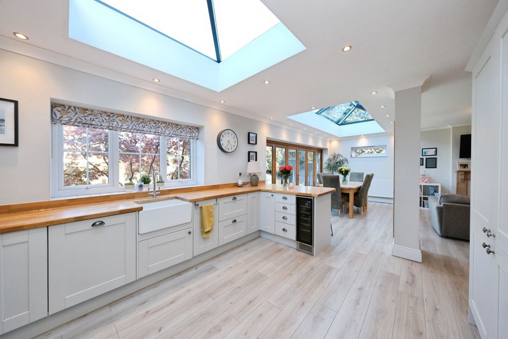 Additional image 9 of 5 bed detached house for saleWyvern Avenue, Nottingham NG10