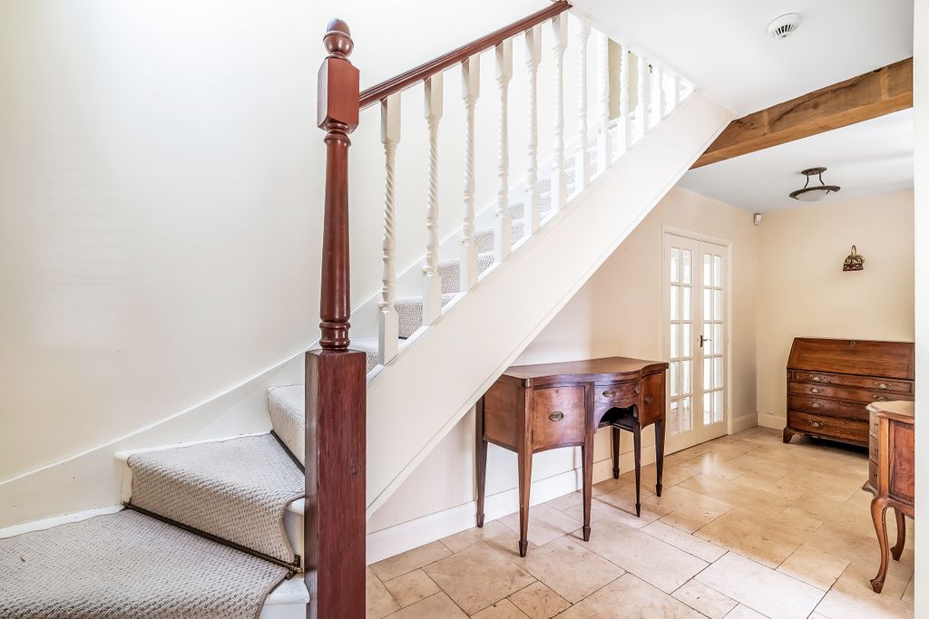 Property photo 3 of 30 21-Oast-Road-53