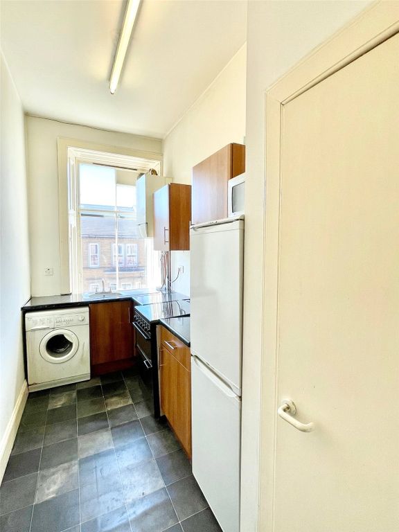 Property photo 3 of 10 Picture No. 02