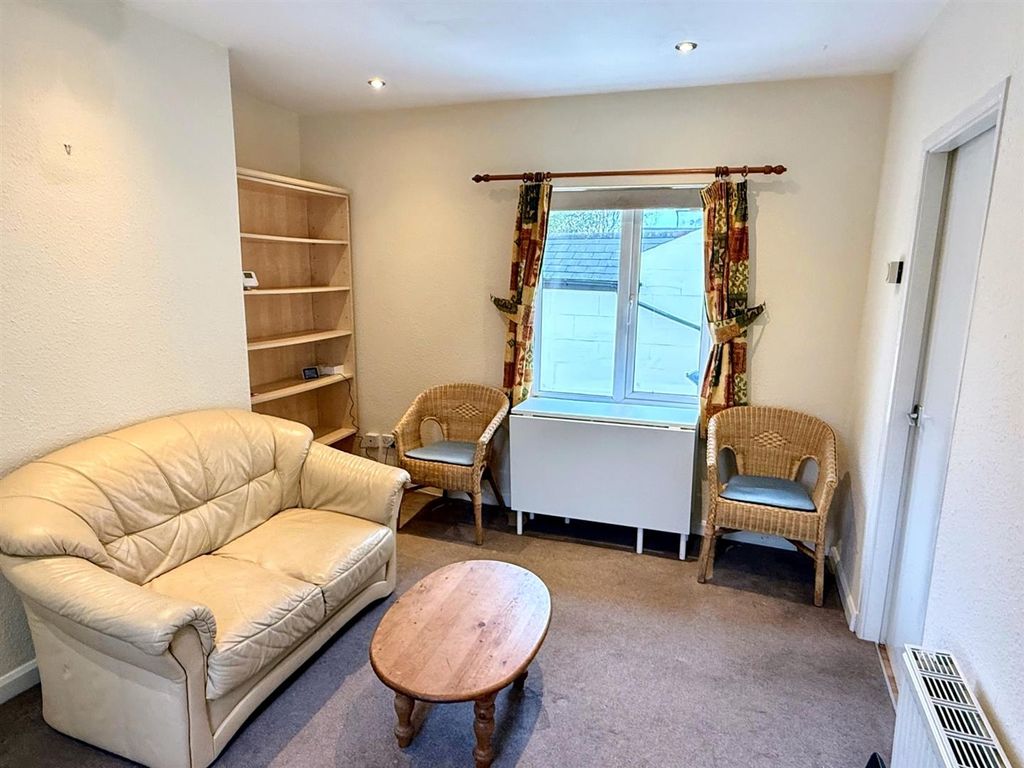 Property photo 2 of 11 Img_1567.Jpg