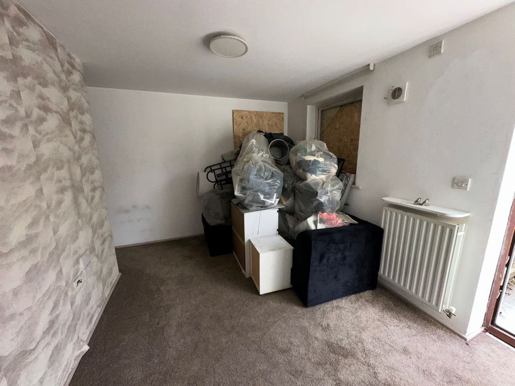 Property photo 3 of 6 Image 3