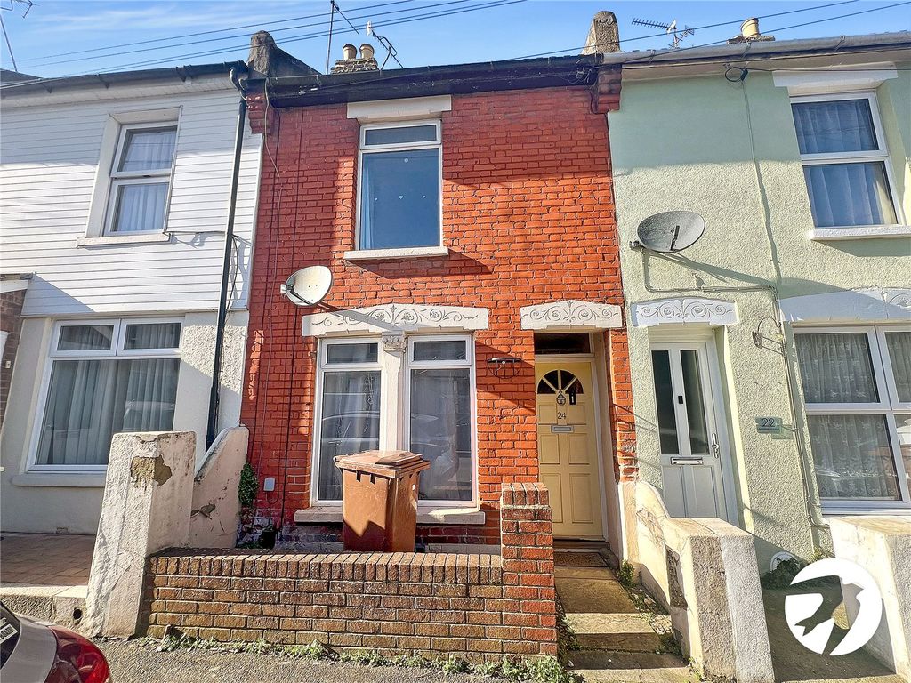 Property photo 1 of 10 Front
