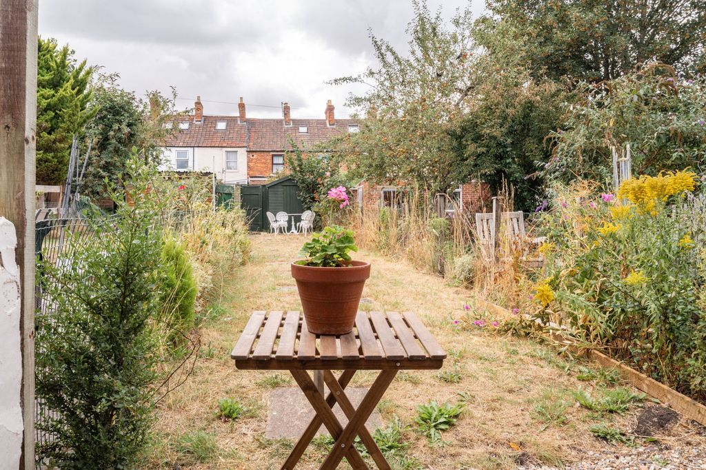 Property photo 3 of 38