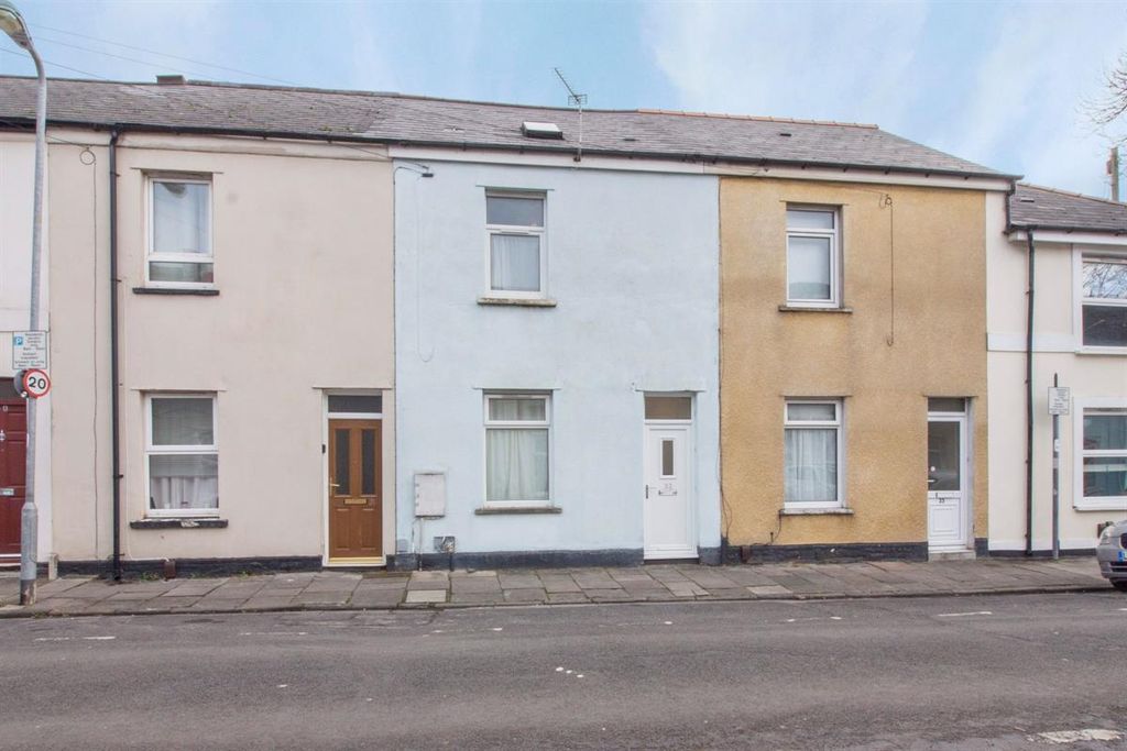 Property photo 1 of 17