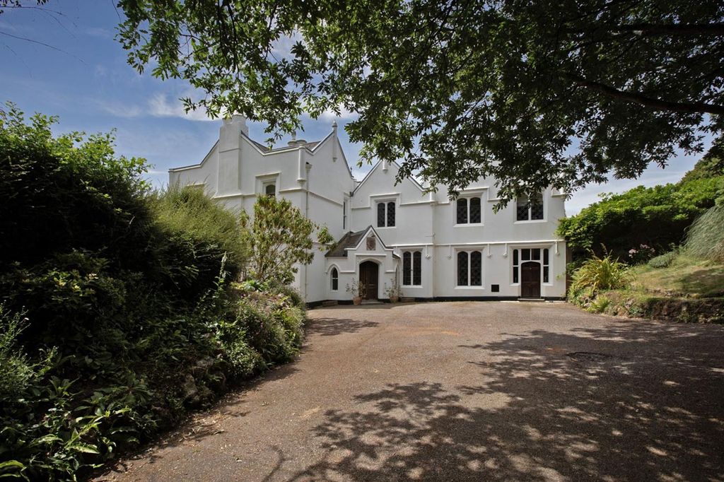 Property photo 1 of 37