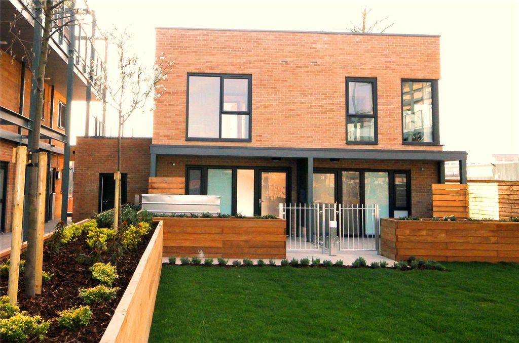 Property photo 1 of 7 Exterior
