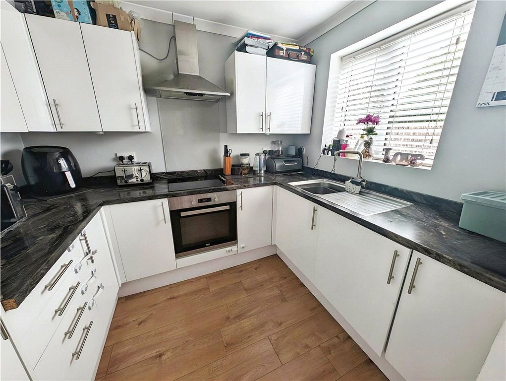 Property photo 3 of 8 Picture No. 09