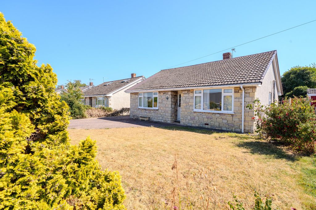 Property photo 2 of 36