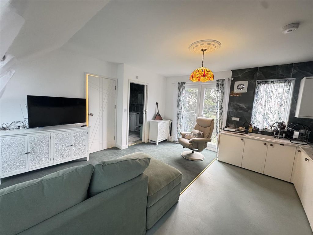 Property photo 2 of 11 Img_6367.Jpg