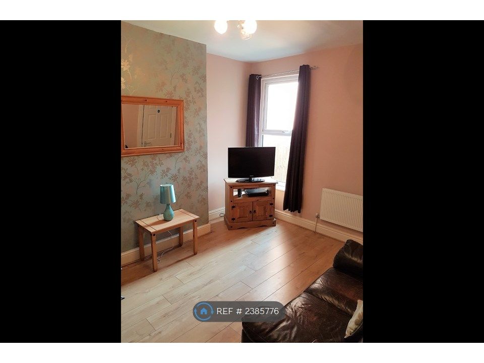 Property photo 3 of 7 Fully Furnished Lounge