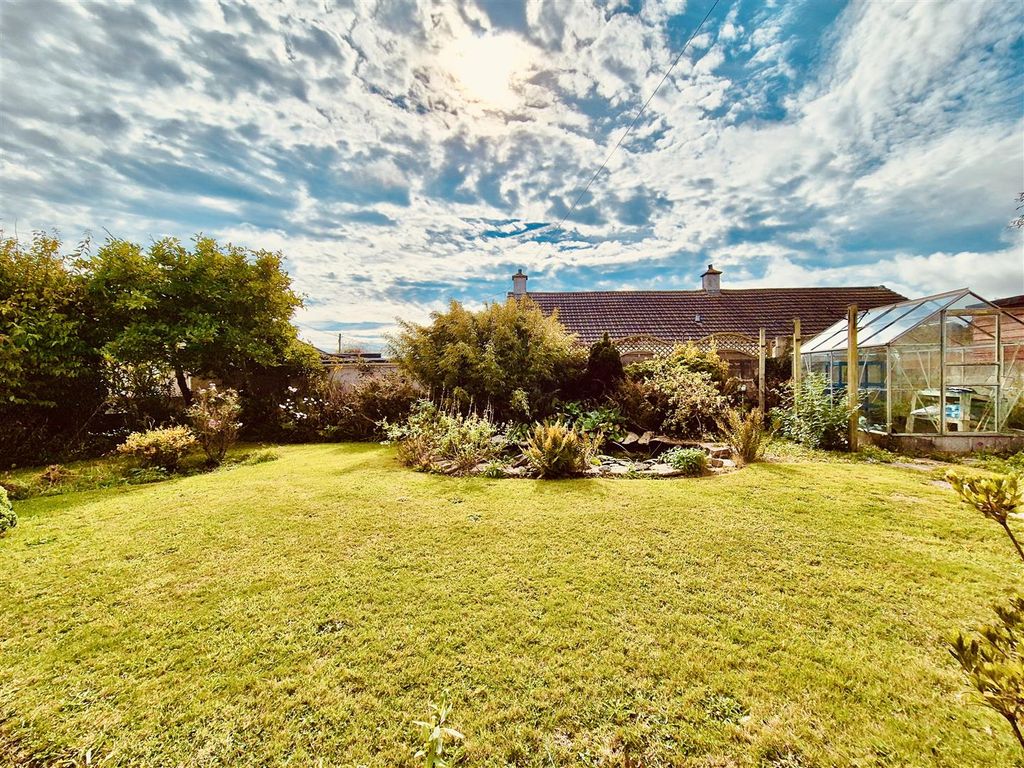 Property photo 2 of 16 20251001_131214.Jpg