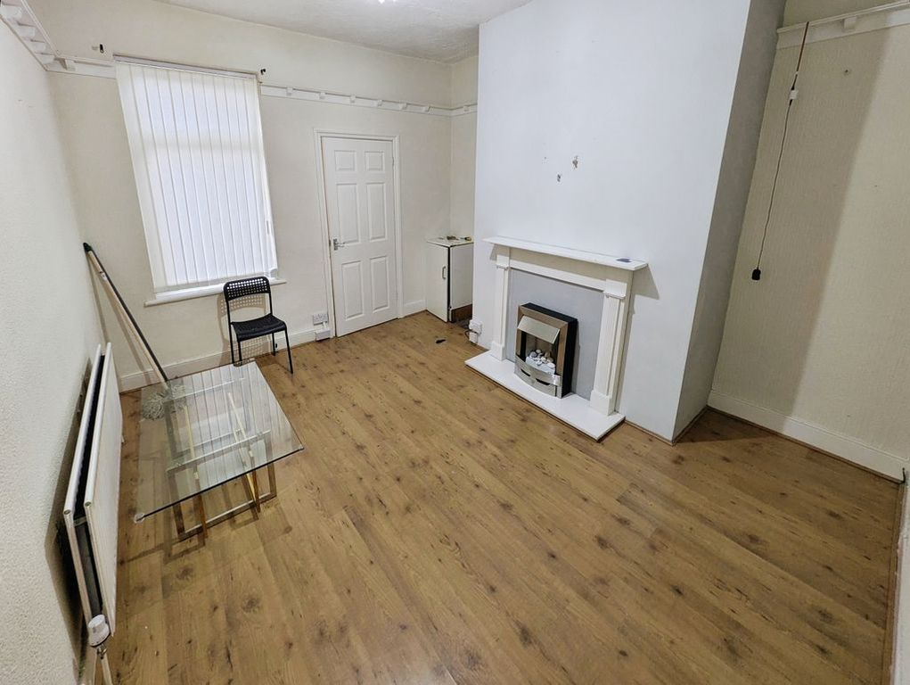 Property photo 2 of 8 Living Room