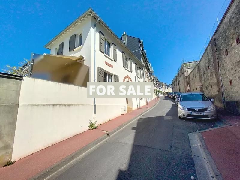 Property photo 1 of 18