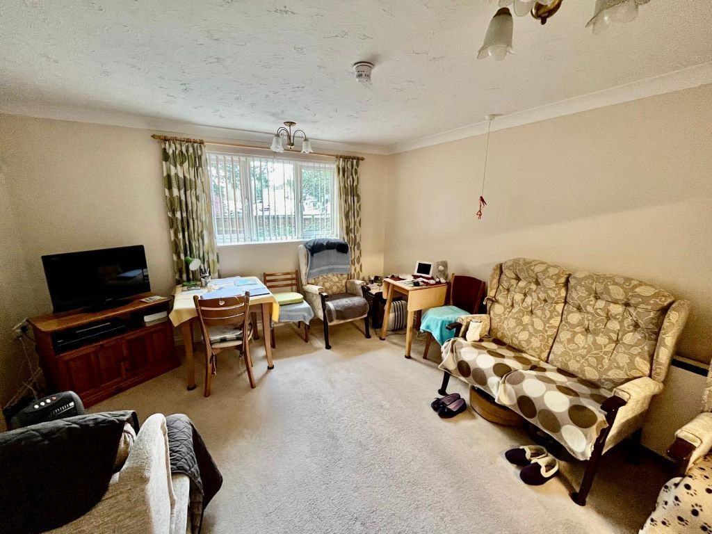 Property photo 2 of 11