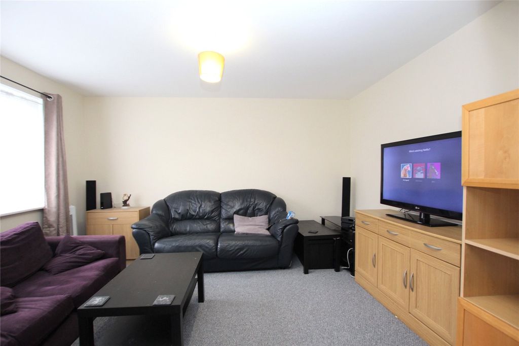 Property photo 3 of 15 Picture No. 02