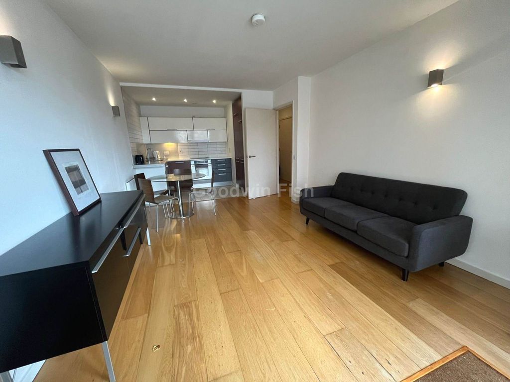 Property photo 3 of 11