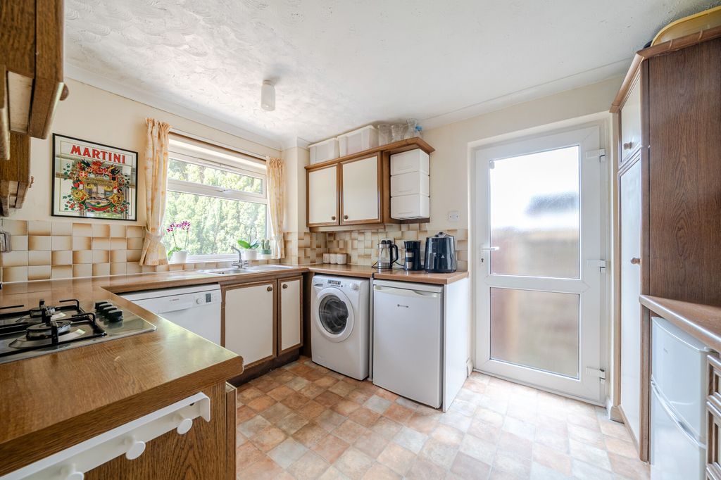 Property photo 3 of 13