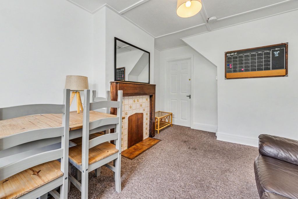 Property photo 3 of 22 97 Roedale Road, Brighton, Bn1 7Gd