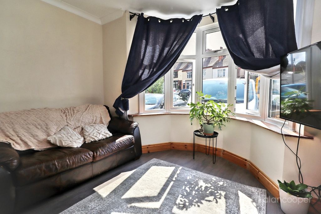 Property photo 3 of 25 5325415