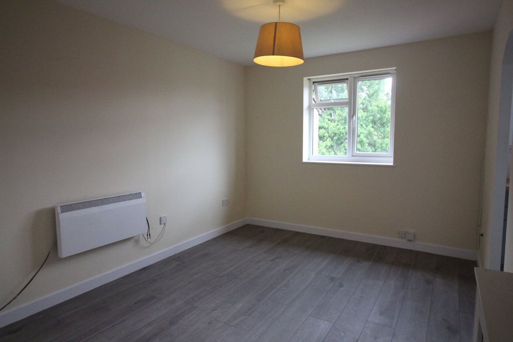 Property photo 2 of 7 Img_0593