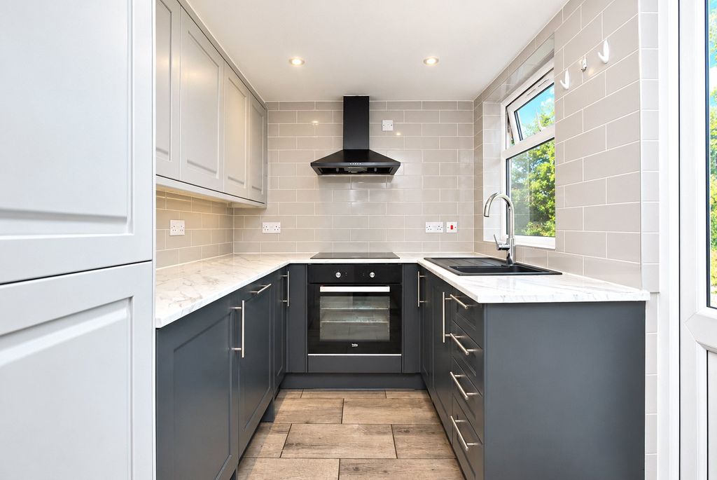 Property photo 2 of 10 Picture No. 05