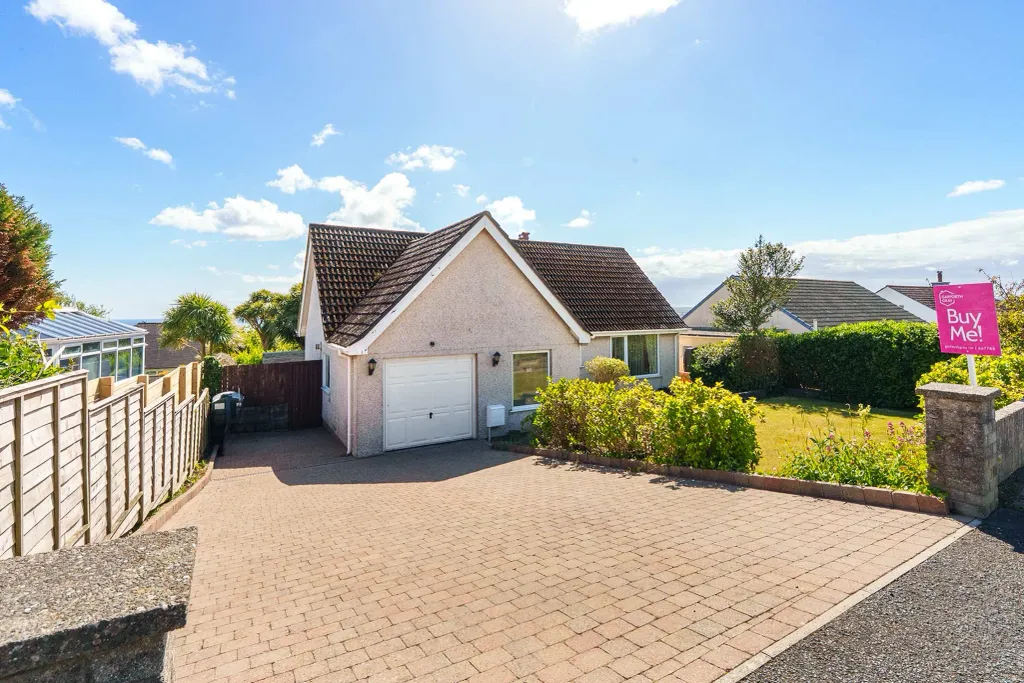Property photo 1 of 31