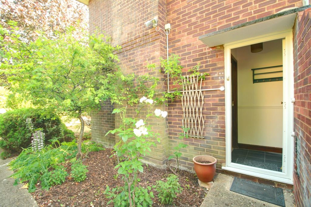 Property photo 3 of 15 Img_6482-Img_6484