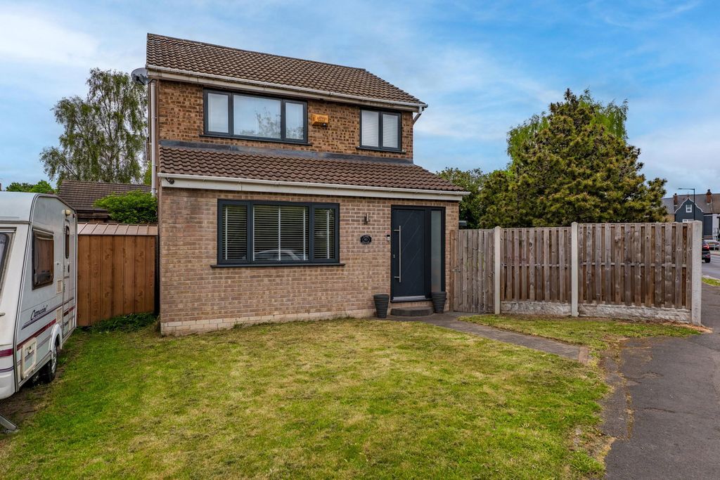 Property photo 1 of 41