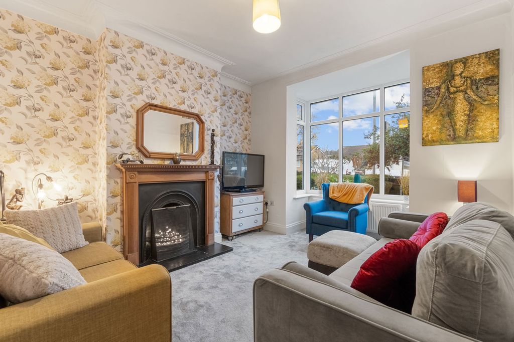 Property photo 3 of 23