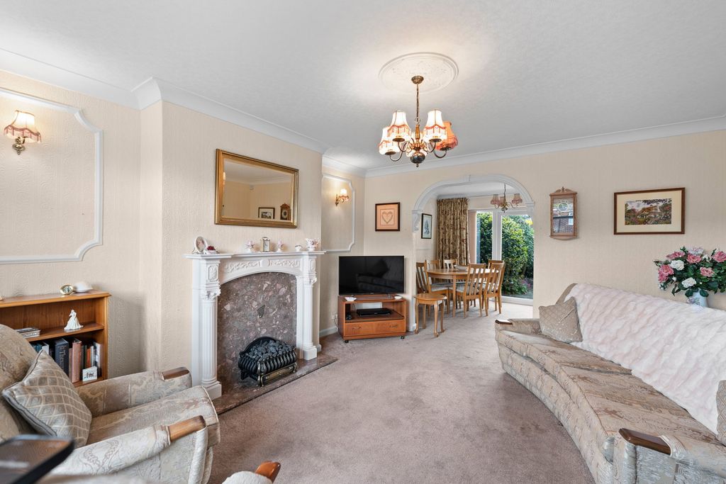 Property photo 3 of 32