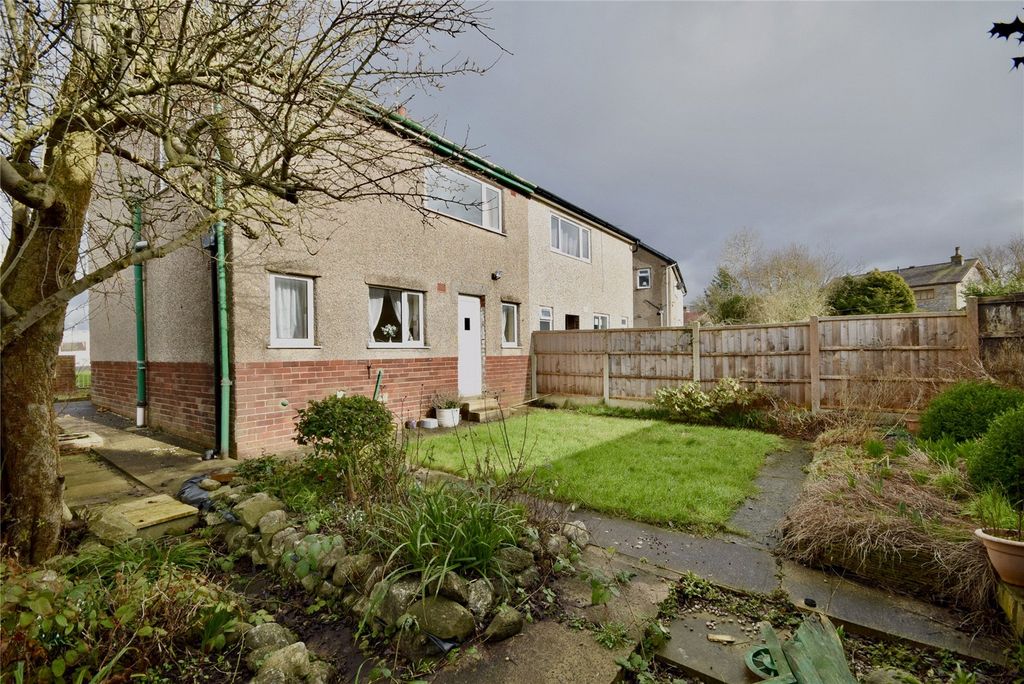 Property photo 2 of 16 Garden